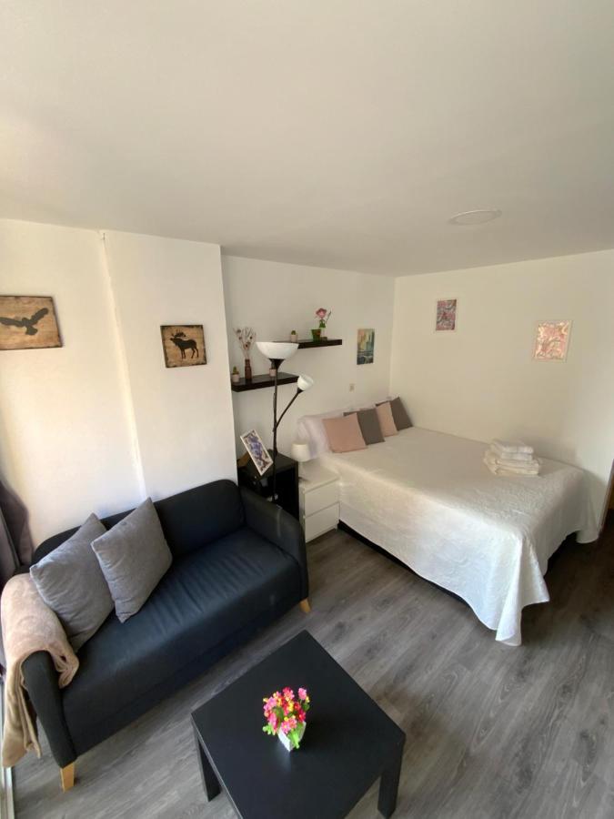 4 Capulino Apartamentos Málaga Exteriör bild